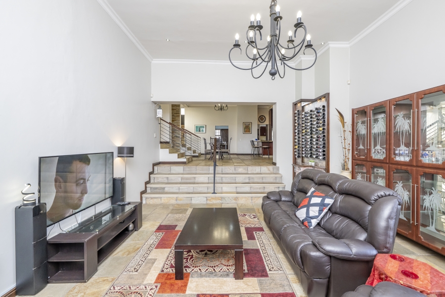 4 Bedroom Property for Sale in Van Riebeeckshof Western Cape